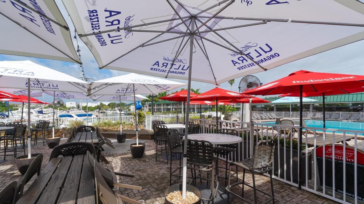 Waterfront Room, Heated Pool, Tiki Bar & Grill South Bradenton ภายนอก รูปภาพ