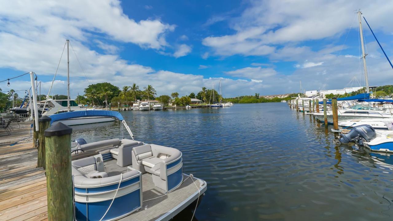 Waterfront Room, Heated Pool, Tiki Bar & Grill South Bradenton ภายนอก รูปภาพ