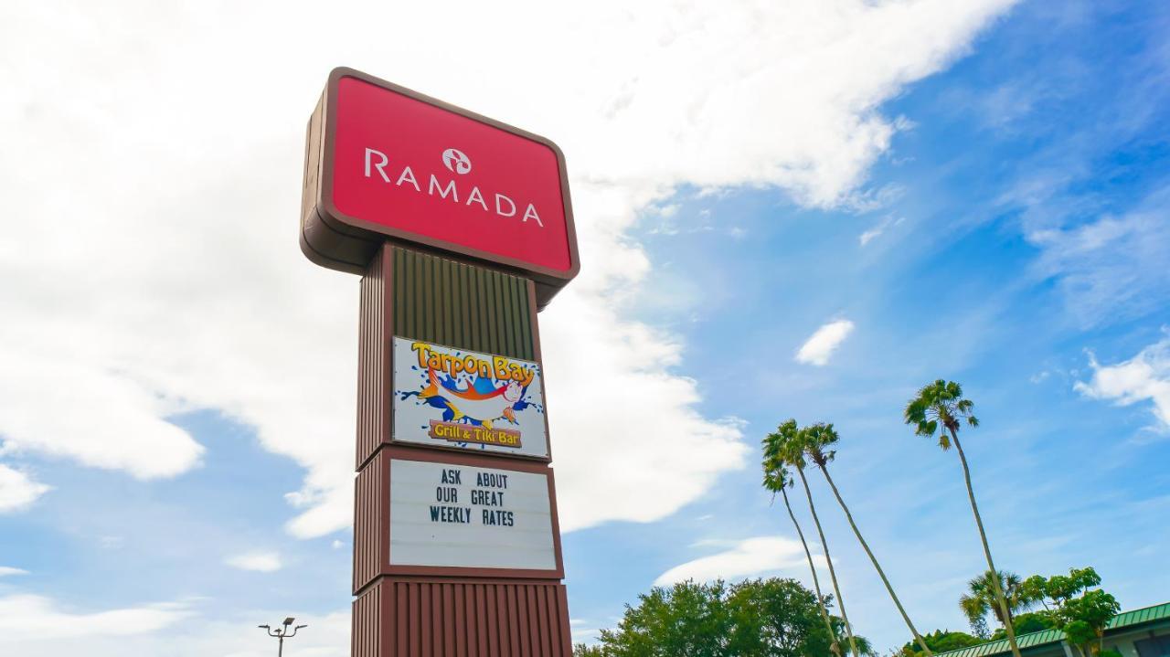 Waterfront Room, Heated Pool, Tiki Bar & Grill South Bradenton ภายนอก รูปภาพ
