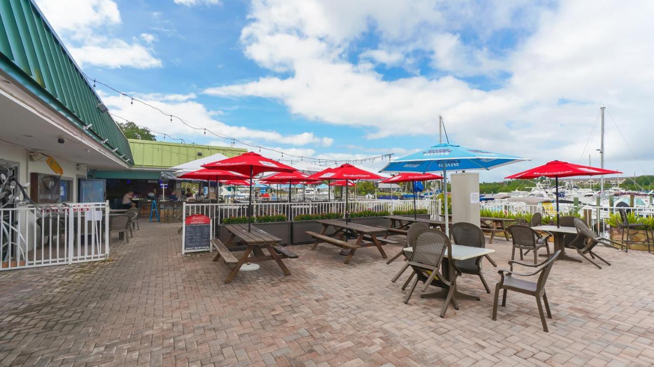 Waterfront Room, Heated Pool, Tiki Bar & Grill South Bradenton ภายนอก รูปภาพ