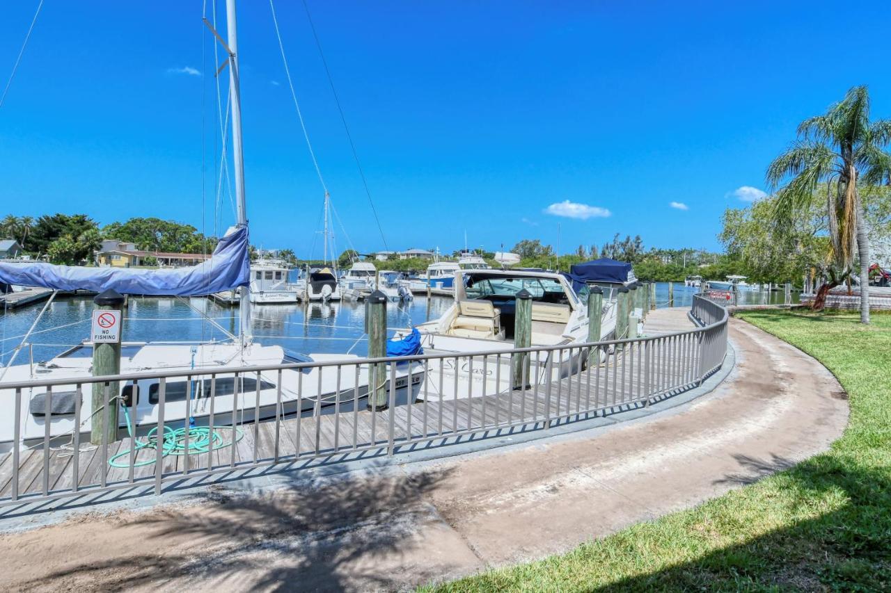 Waterfront Room, Heated Pool, Tiki Bar & Grill South Bradenton ภายนอก รูปภาพ